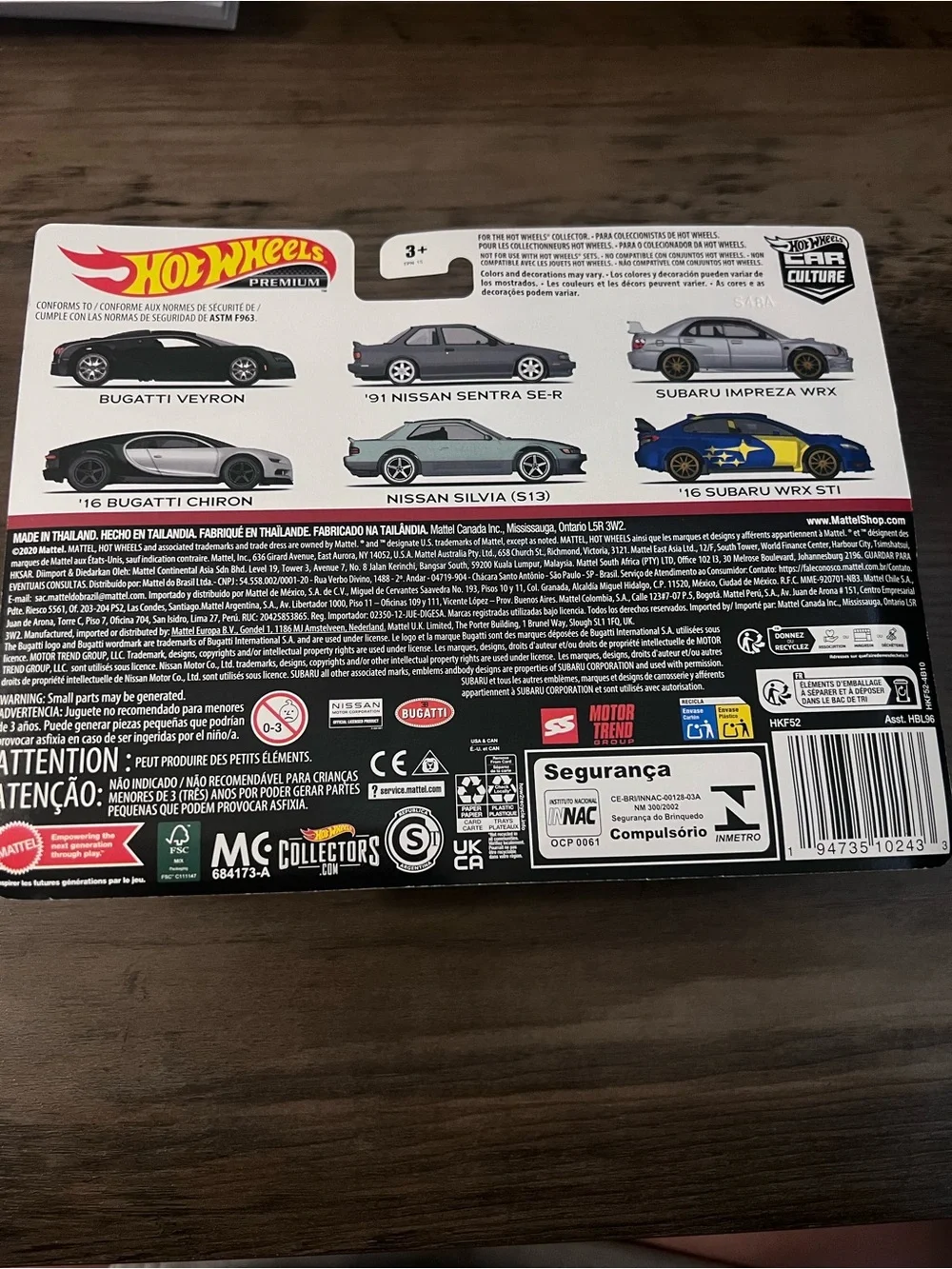 Hot Wheels Premium Bugatti Veyron & ’16 Bugatti Chiron | Car Culture Real Riders